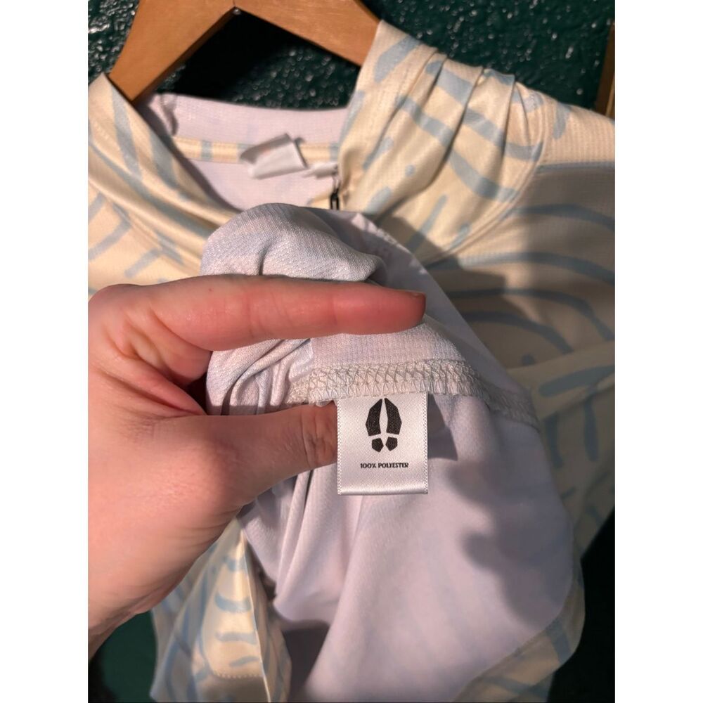 Bearded Goat Cropped UV Long Sleeve Sz Small NWT - Picture 4 of 4